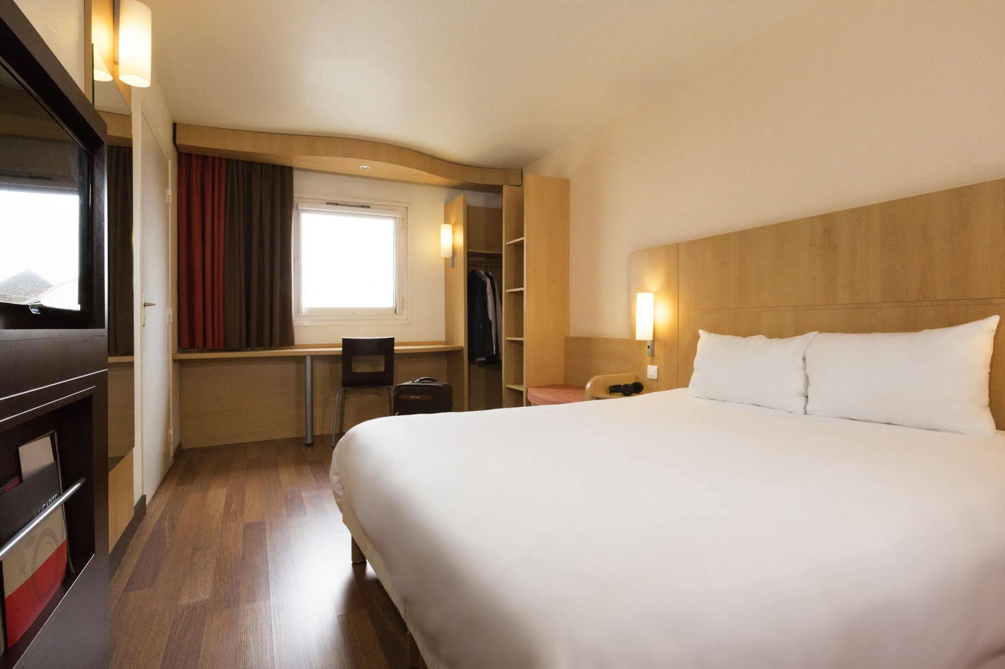 Ibis Baar Zug Exterior photo